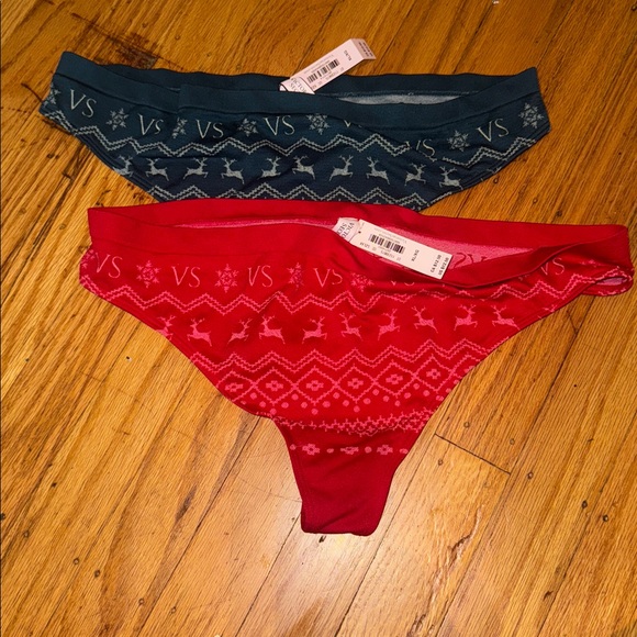 VS Red and Blue Patterned Panties - Picture 1 of 4